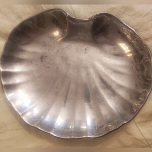 Oven&Grill Safe Wilton Armetale Shell Hors D'oeuvre Server 9"